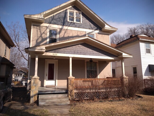 4br 2ba house for rent $850/month - 1626 SW Clay St