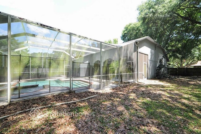 Foto del edificio - 2219 Misty Ridge Ln