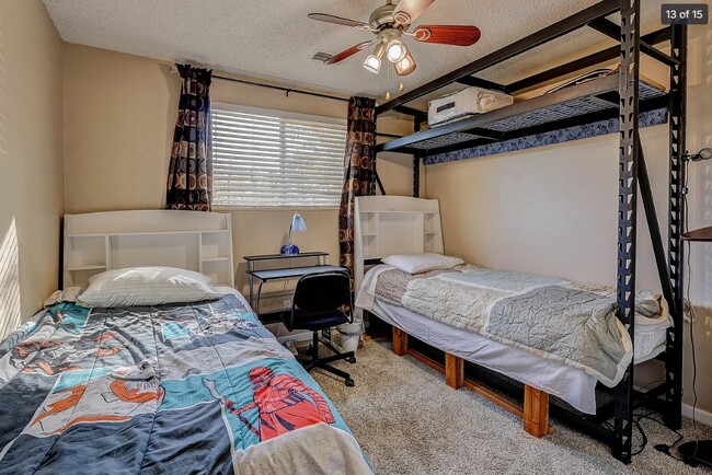 Foto del edificio - 16359 W 10th Ave