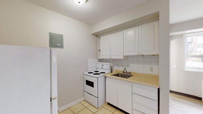 Photo du bâtiment - Mayfair Apartments