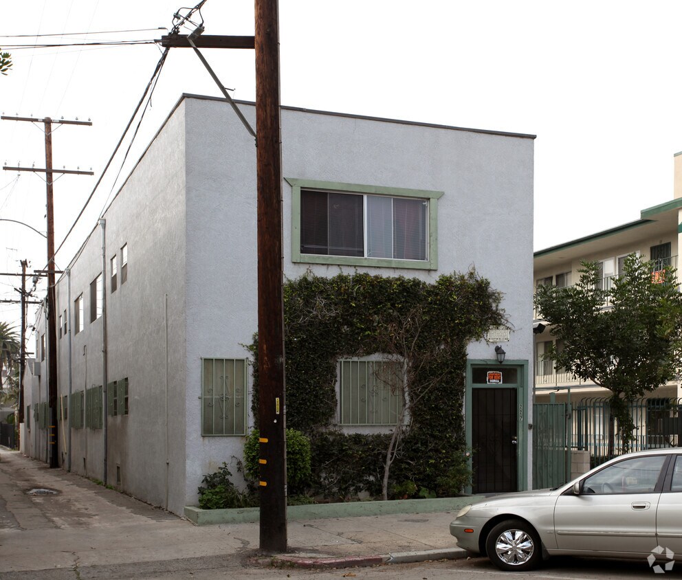 Building Photo - 227 Lime Ave