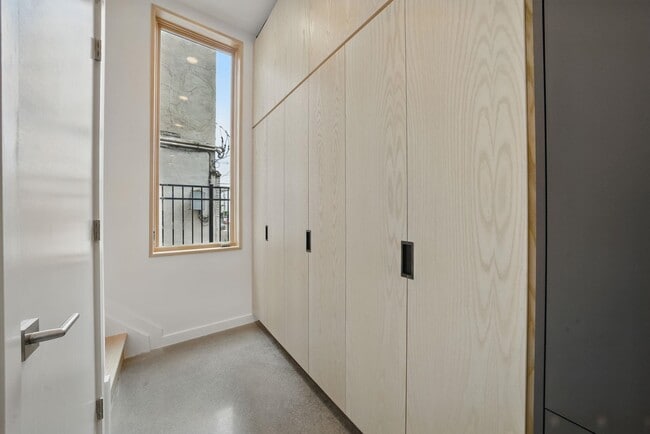 Foto del edificio - 11 Beacon Ave