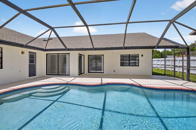 Foto del edificio - 488 NW 13th St
