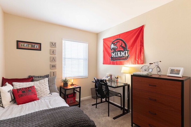 3br-15ba---1046sf Bedroom - Oxford West (new)