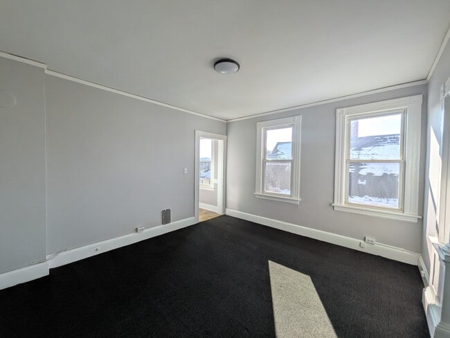 Building Photo - 112 Ansonia