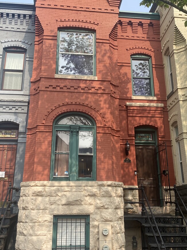Foto del edificio - 226 11th St SE