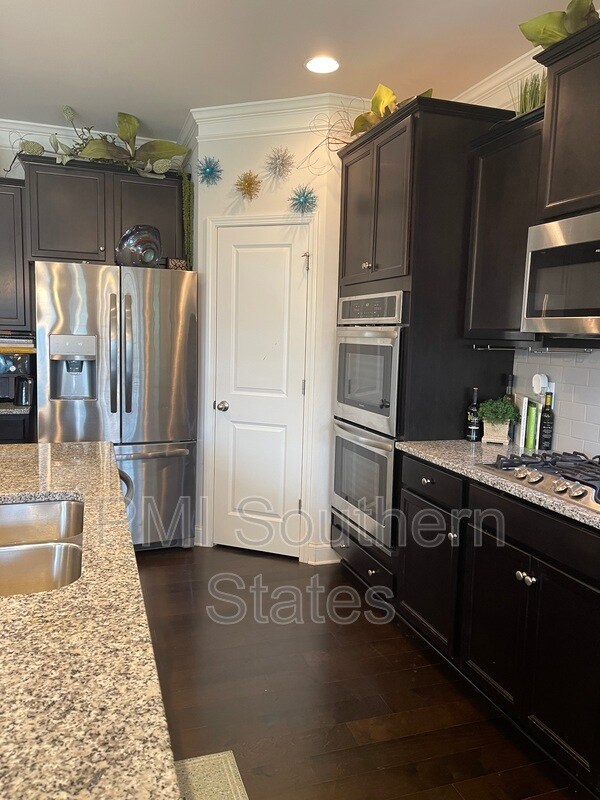 Building Photo - 656 Ridgeville Crossing Dr