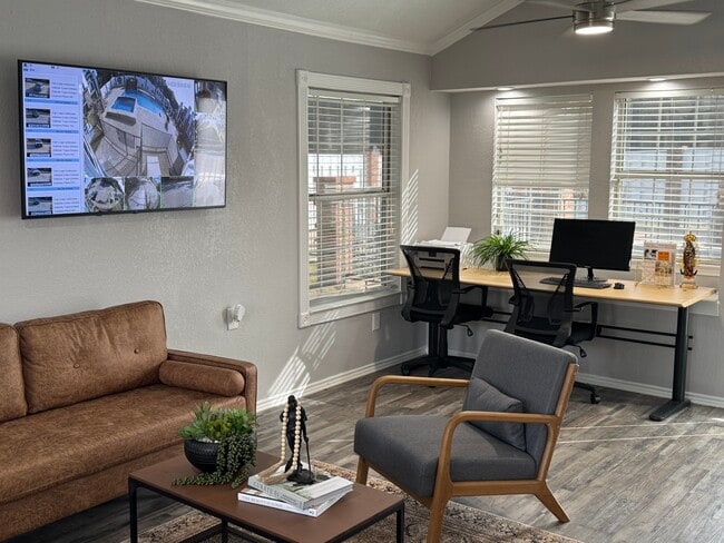 Building Photo - Fairway Greens Apartments