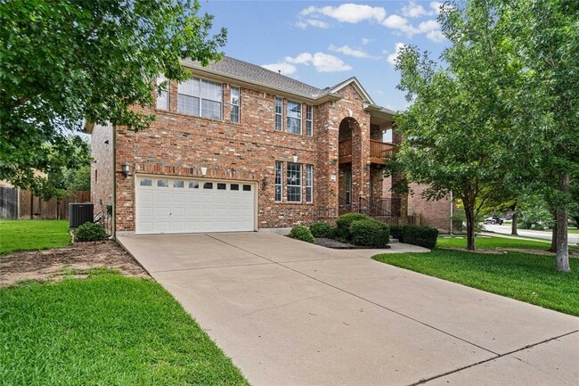 Building Photo - 10700 Pointe View Dr