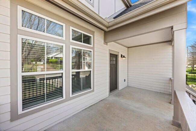 Foto del edificio - 505A Moore Ave