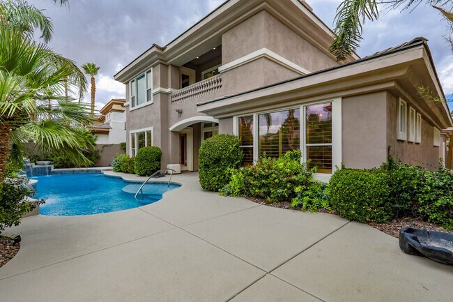 Foto del edificio - 5 Bedroom Pool Home Located In Summerlin G...