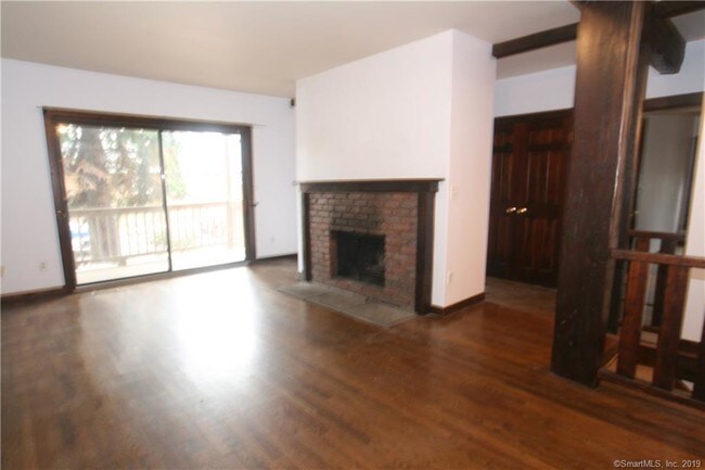 Building Photo - 409 Hope St