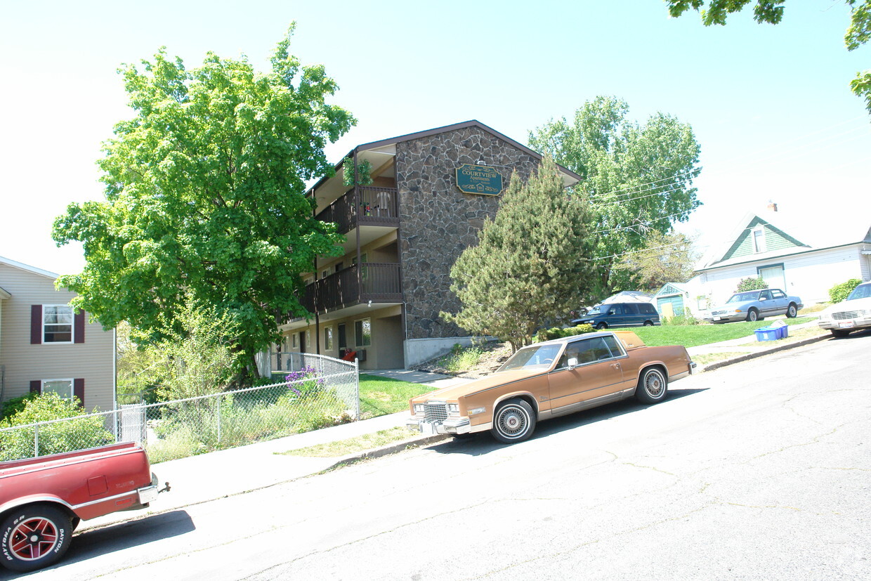 Building Photo - Courtview Apartments