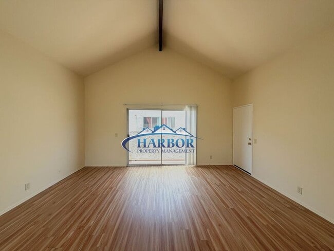 Building Photo - 4567 W 159th St
