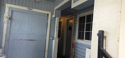 Building Photo - 4005 Irvington Blvd Building Photo - 4005 Irvington Blvd