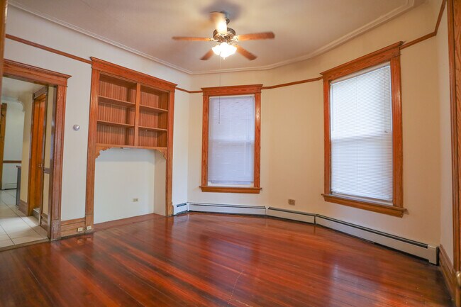 Building Photo - 3507 N Seminary Ave