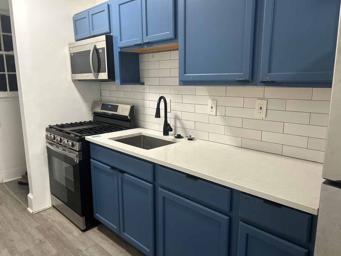 Photo - 1900 17th St SE (Washington, DC)