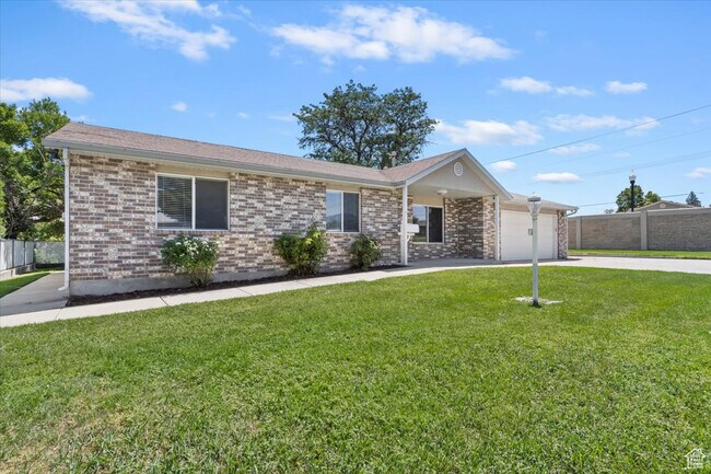 Vista de la calle - 4089 S Edith Grove Ln