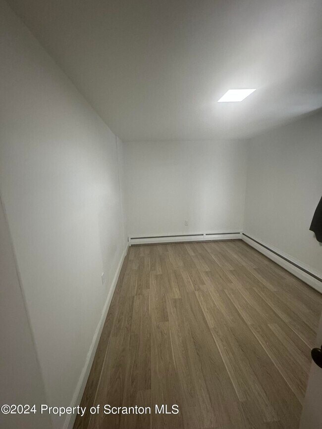 Building Photo - 3254 Pittston Ave