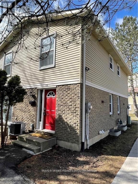 Building Photo - 70 Fiddlers Green Rd