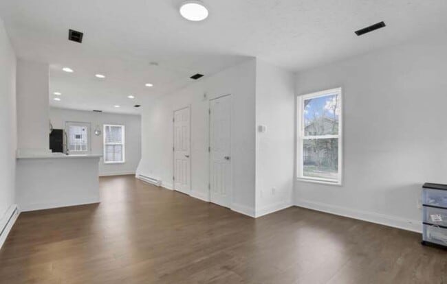 Building Photo - 39 W Ramlow Alley