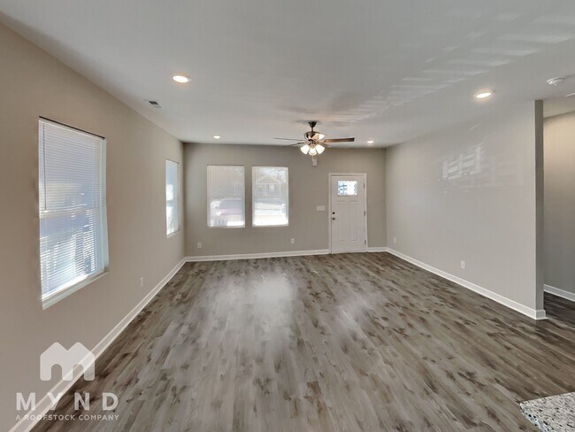 Building Photo - 616 Newbern Ave