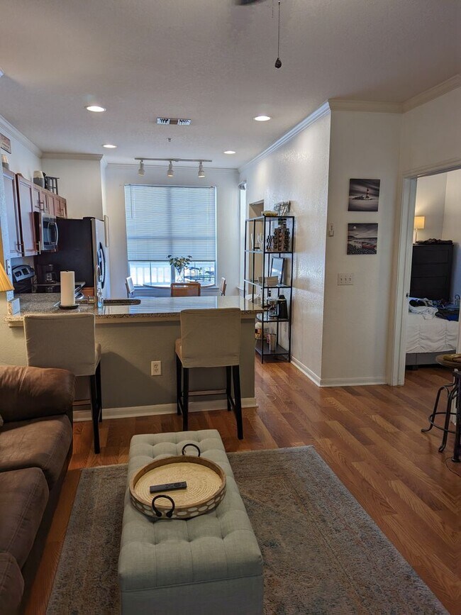 Foto del edificio - Great 1 Bedroom / 1 Bathroom Condo in Downtown Orlando! Free Water, Sewer, Trash & Pest Control!