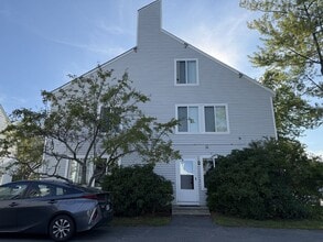 Building Photo - 18 Ocean St