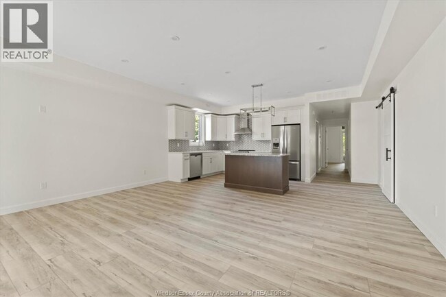 Building Photo - 515 Dalhousie St