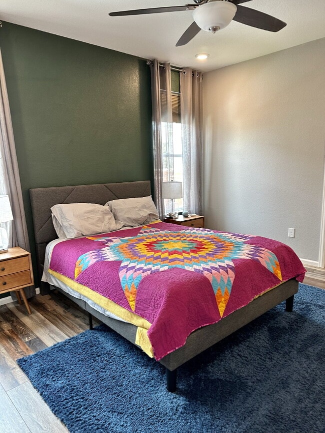 Building Photo - MOVE IN SPECIAL:   Move in before January 31, 2026 receive $500 off of 1st Month’s Rent.