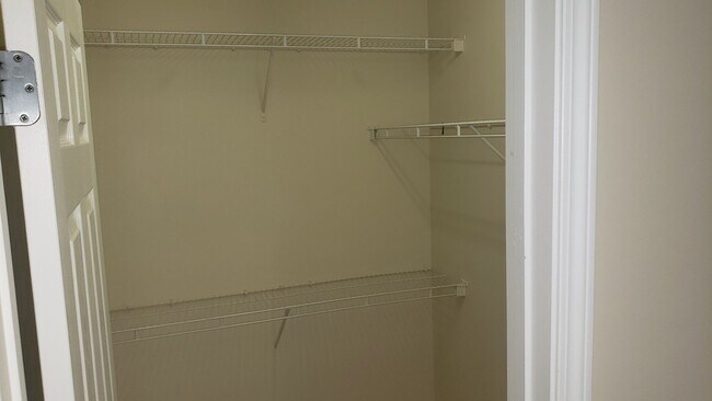 Foto del edificio - Fabulous 3br 3.5ba End Unit TH in Cornerst...