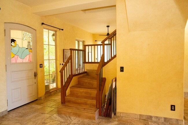 Building Photo - Spacious 4-Bedroom Retreat in Haiku with S...