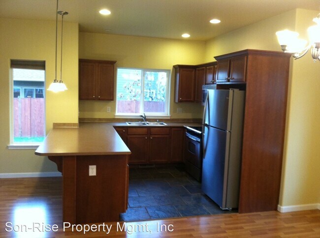 Building Photo - 2660 Pacific Highlands Ct