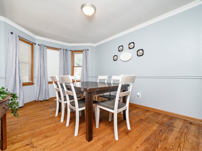 Building Photo - 3600 Ladywood Ct