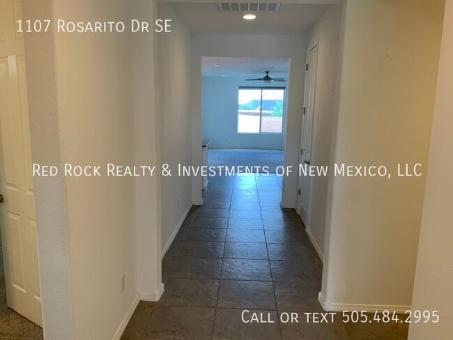 Foto del edificio - 1107 Rosarito Dr SE