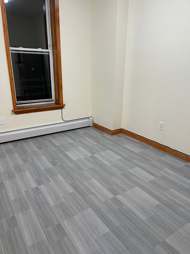 Building Photo - 1910 63rd St