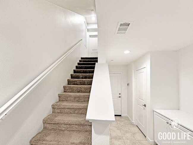 Foto del edificio - Beautiful 3BR Home in Stanton | Private Yard + Attached Garage