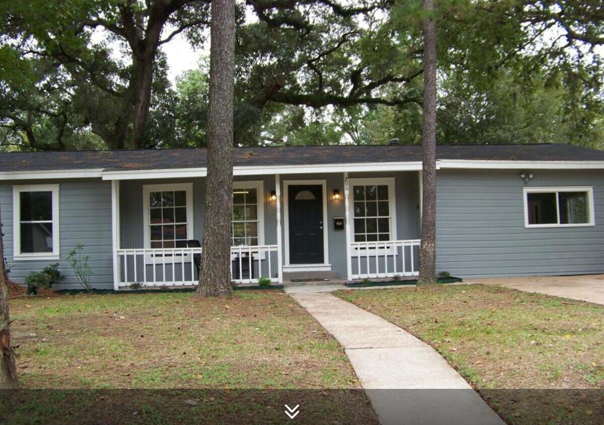 Foto principal - 706 Azalea St