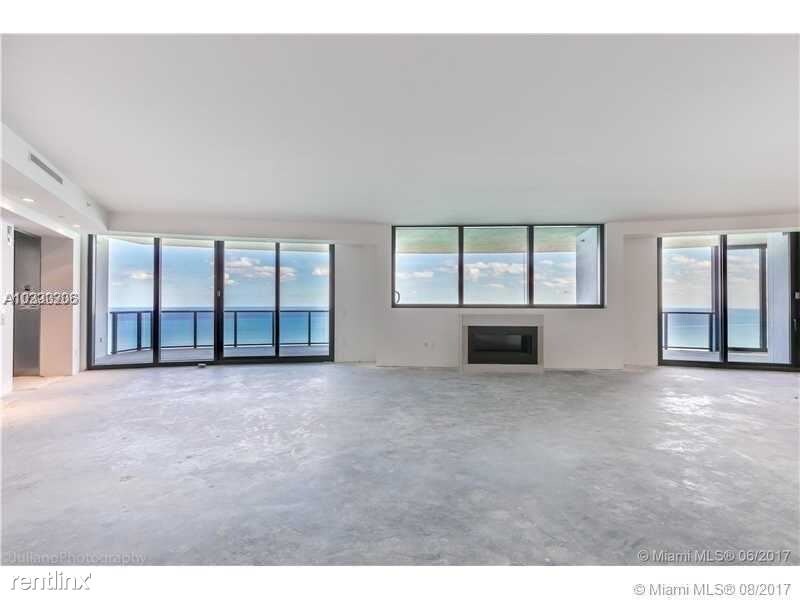 Foto principal - 18555 Collins Ave