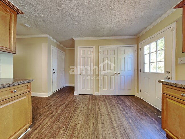 Foto del edificio - 6217 Highland Brook Dr