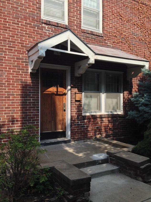 3307 Dewey Ave, Omaha, NE 68105 Townhome Rentals in Omaha NE