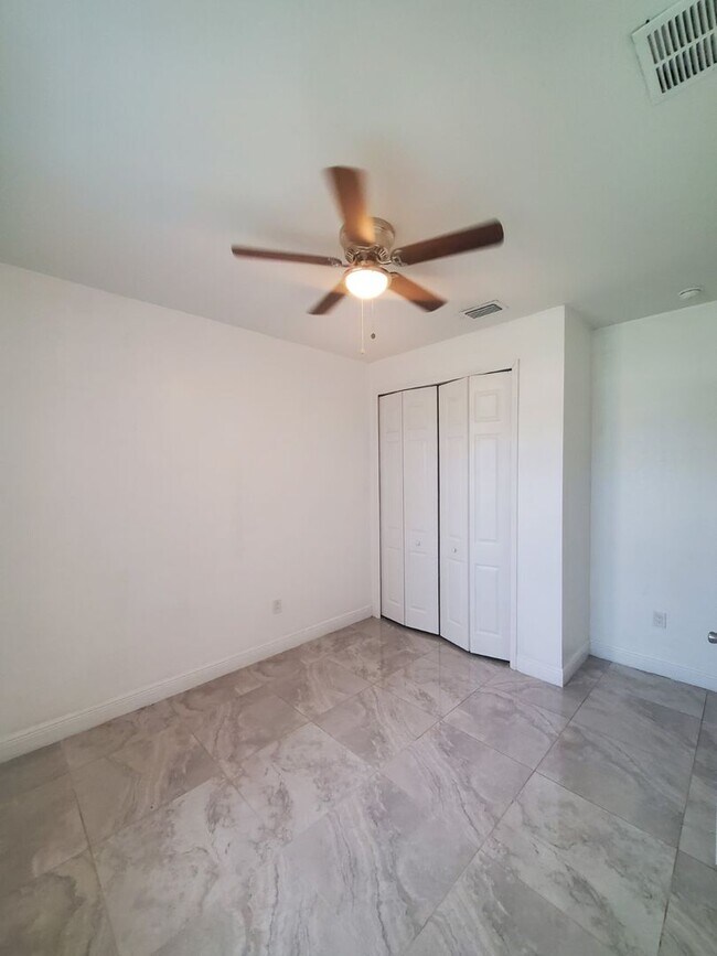 Foto del edificio - 5244 30th St SW