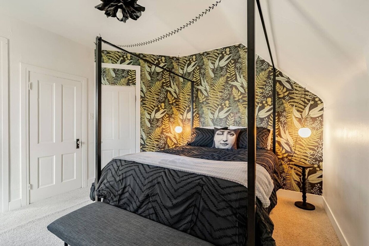 Primary Photo - 1155 Josephine St