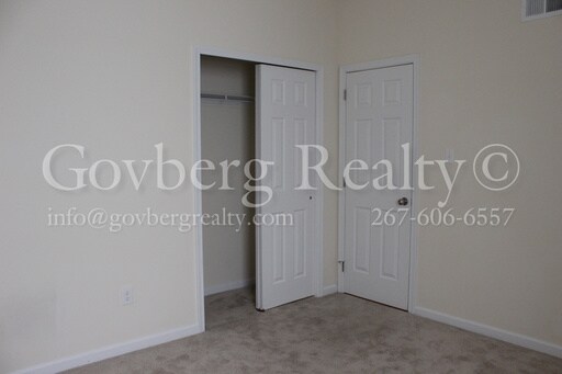Building Photo - 1432 N Willington St