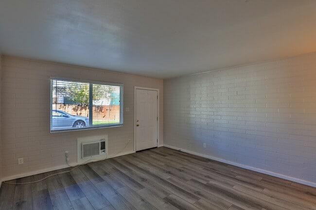Building Photo - 2530 N 3rd St