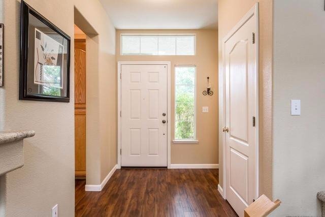 Foto del edificio - Three Bedroom Home in Gated Community