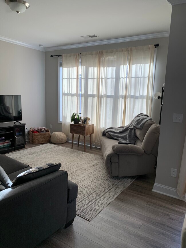 Foto del edificio - 8719 Harris Lake Ln