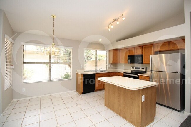 Foto del edificio - 8150 E Portobello Ave