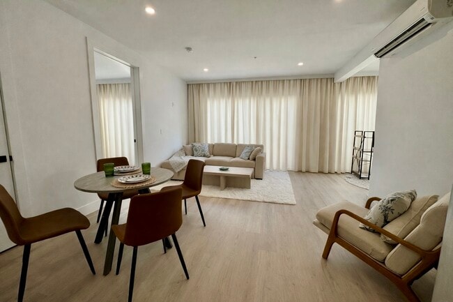 Building Photo - 19 Livingston St