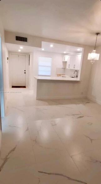 Foto del edificio - 14790 Bonaire Blvd